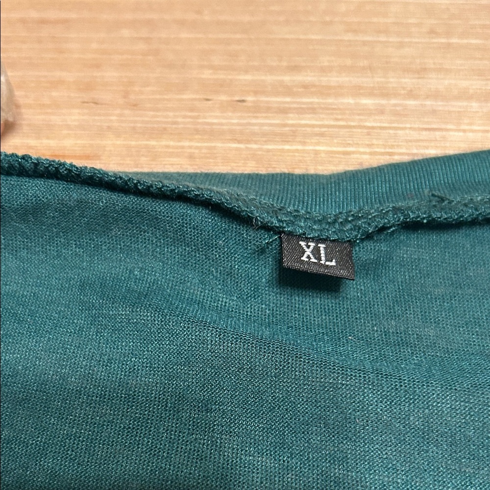 Elegant Forest Green Dandelion Tee - Picture 2 of 5
